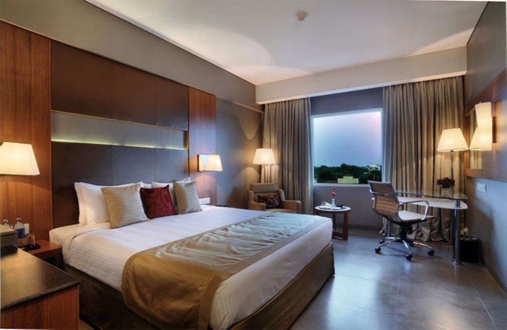 Rpj Hotel Rajkot Eksteriør bilde
