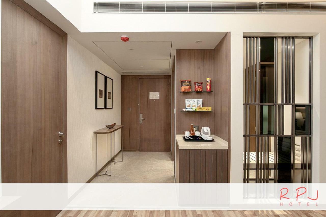 Rpj Hotel Rajkot Eksteriør bilde